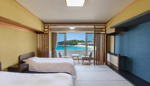 Standard Twin Room with Sea View
