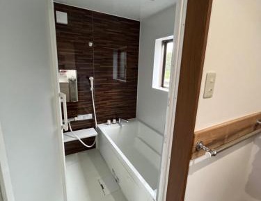 Two-Bedroom Apartment with Balcony