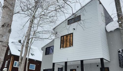 Six-Bedroom House