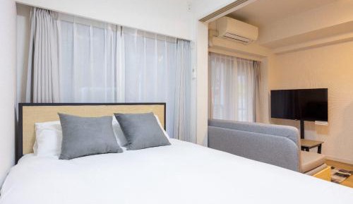 One-Bedroom Apartment with Balcony