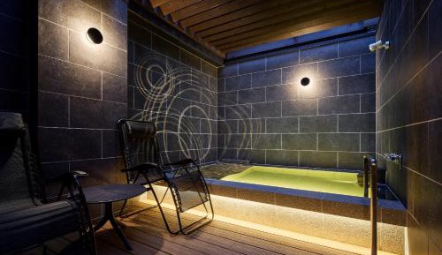Deluxe King Room with Open-Air Bath