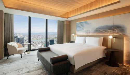One-Bedroom Specialty Executive King Suite