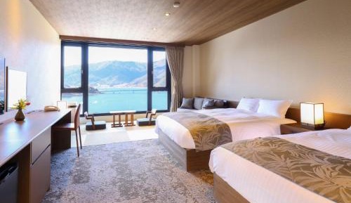 Western Room with Tatami area  with Lounge Access (over 13 years old)