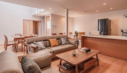 Up to 16 Guests Family Villa with 8 Double Beds(130 SquareMeter)
