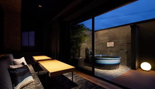 Royal Suite with Open-Air Bath with Awning tent