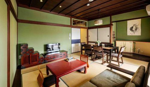 Three-Bedroom Vacation Home 