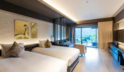 West Wing Upper Floor-Twin Room with Open-Air Bath Western Style /  Japanses Dinner Entry 17:00～18:00