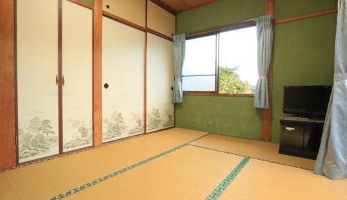 Japanese-Style Room