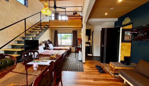 Family Room - Pet Friendly