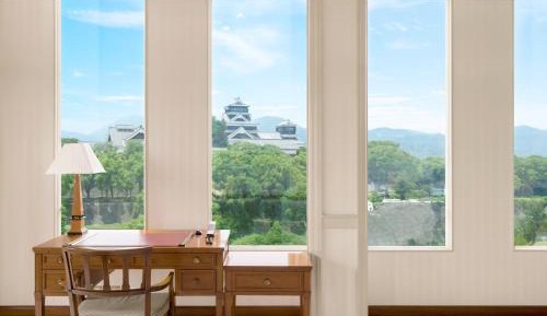 Royal Suite with Castle View