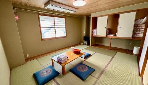 Japanese-Style Room