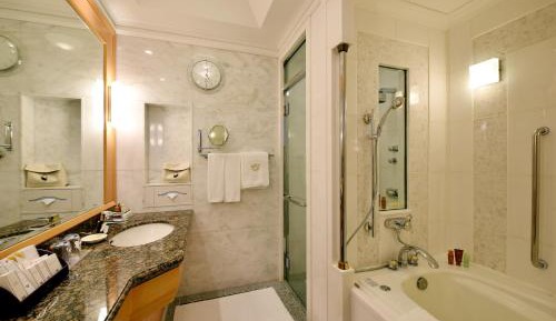 Tower Building - High Floor Pent House Suite Twin