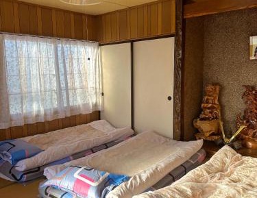 Economy Triple Room