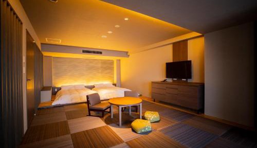 Quadruple Room with Private Bathroom