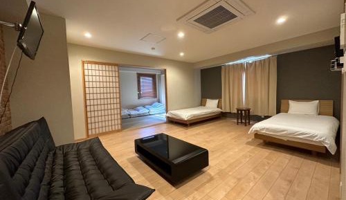 Deluxe Family Room