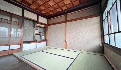 Triple Room with Shared Bathroom