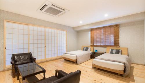 Deluxe Family Room