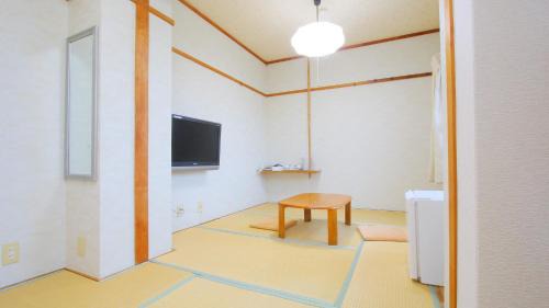 Japanese-style room 8 tatami mats
