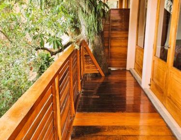 Apartment with Garden View