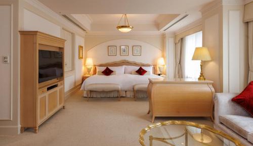 Junior Suite Double - Non-Smoking - Club Lounge Access