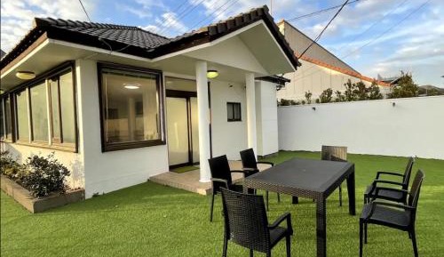 Deluxe Double Room with Side Sea View