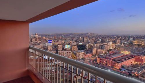 King Corner Room with City View