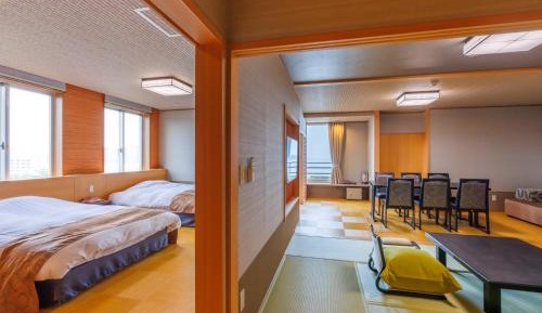 Universal Suite with Tatami Area with Ocean View - Buffet Dinner