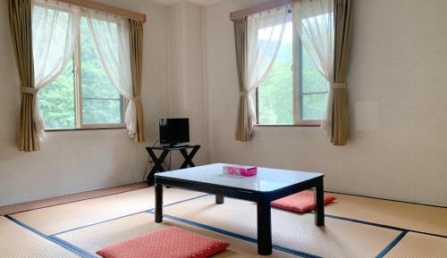 Japanese-Style Room