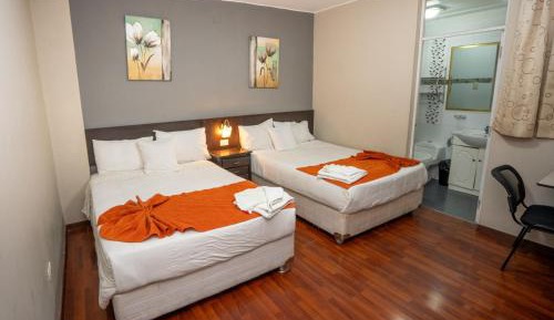 Quadruple Room with Private Bathroom