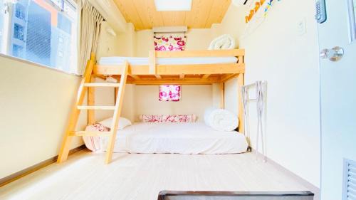 Twin Room with Shared Bathroom