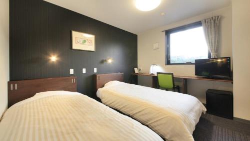 Twin Room - Non-Smoking