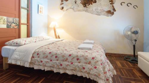 Standard Double Room with Shared Bathroom