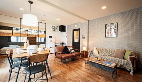 Deluxe Family Room