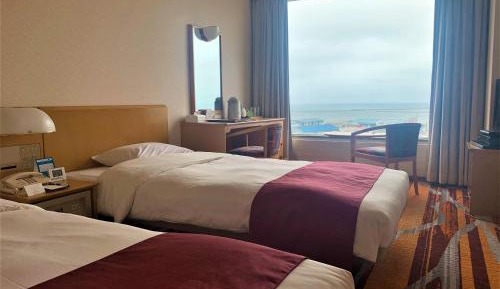 Twin Room - Non-Smoking - High Floor