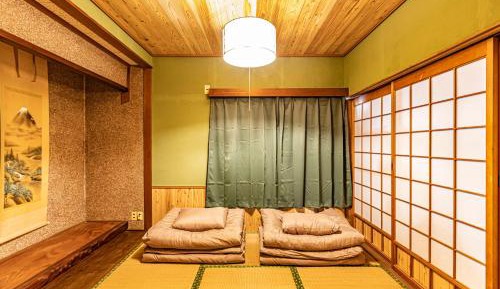Japanese-Style Room