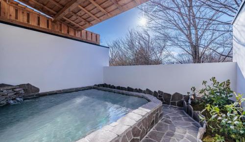 Japanese-Style Family Room with Open-Air Bath - Included free drink