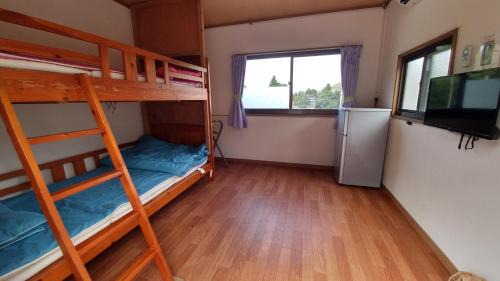 Economy Twin Room