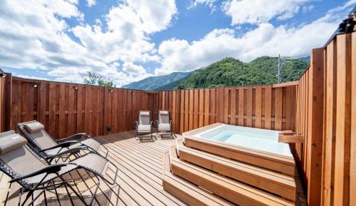 Suite with Hot Tub