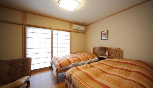 Twin Room with Tatami Area with Shared Bathroom
