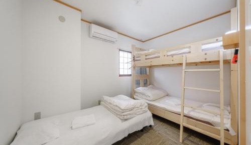Triple Room with Shared Toilet