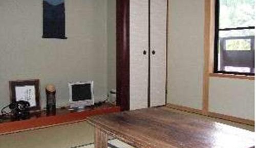 Japanese-Style Twin Room with Shared Bathroom - Annex