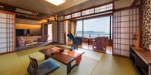 Premium Quadruple Room