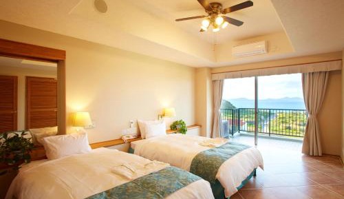 Corner Suite with Sea View