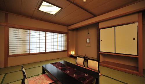 Japanese-Style Family Room