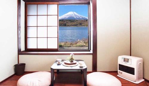 Japanese-Style Twin Room with Shared Bathroom and Lake View