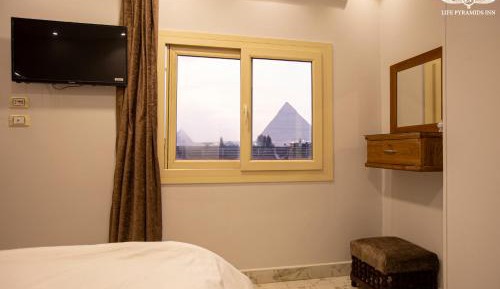 Double Room with Pyramids View