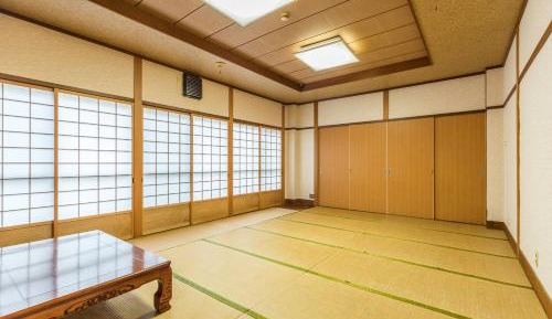 Japanese-Style Room