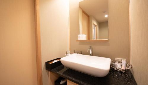 Japanese Modern Deluxe Suite Room - Non-Smoking