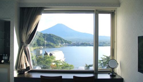 Standard Twin Room with Mt.Fuji and Lake View - Non Smoking