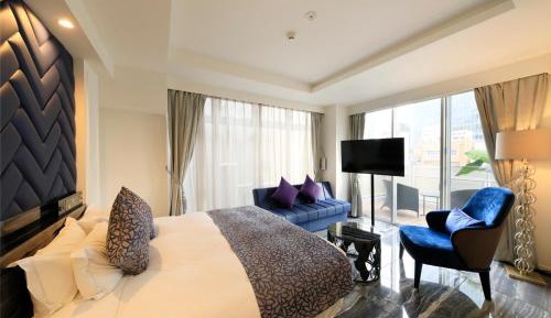 Superior King Room with Balcony - Non-Smoking - Annex
